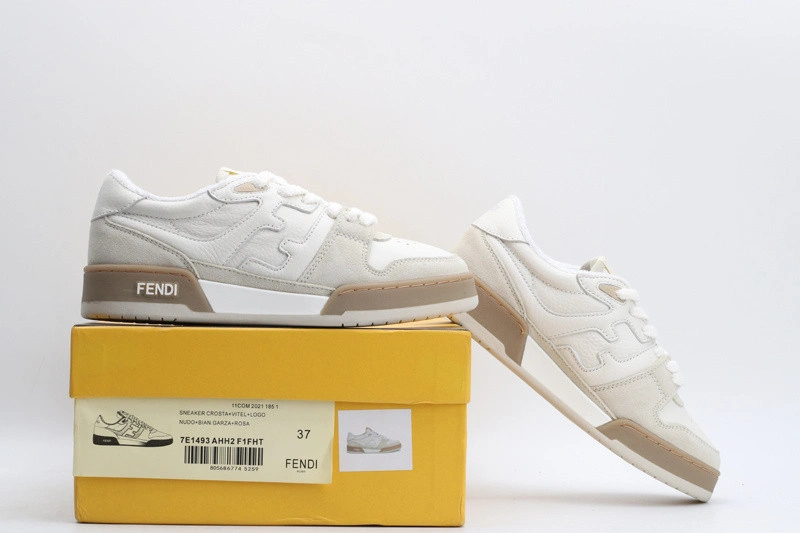 FeDi sneaker