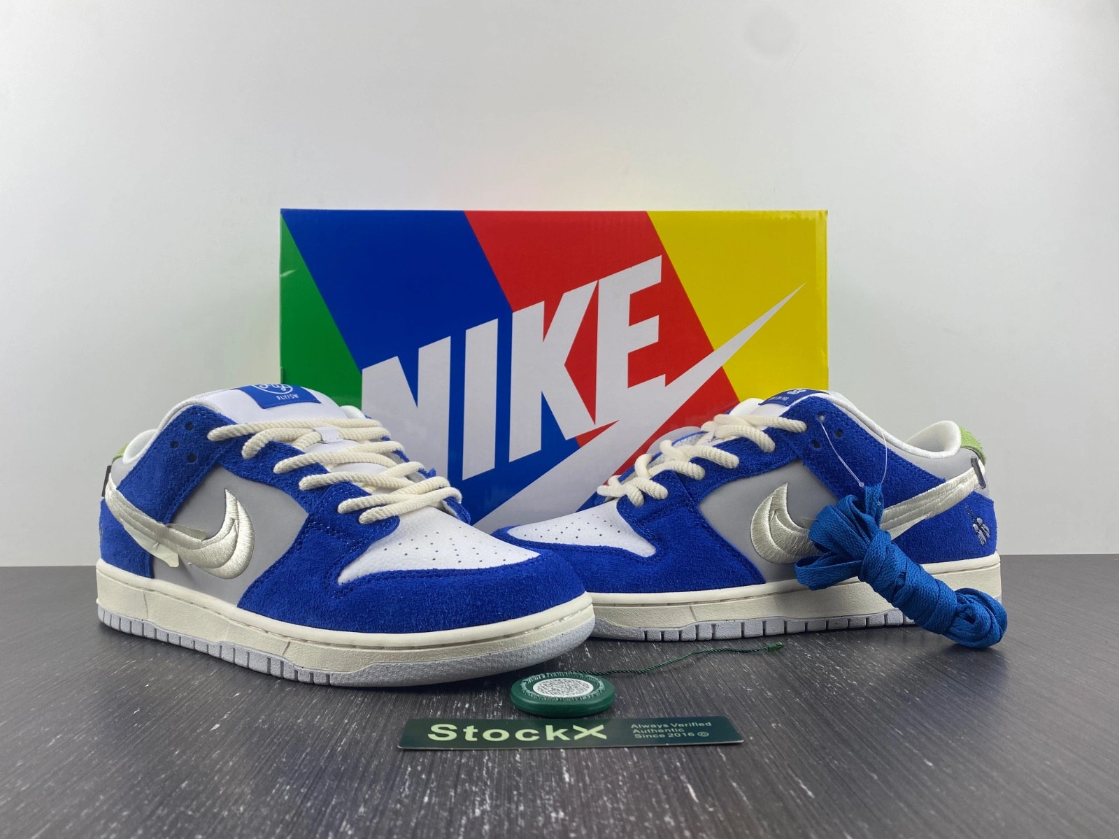 Fly Streetwear Nike SB Dunk Low - DQ5130-400