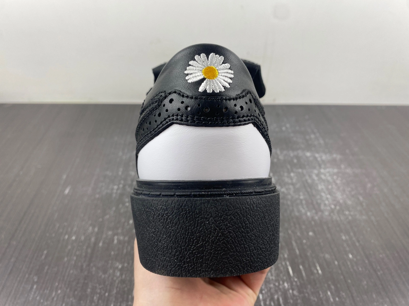 G-Dragon x Kwondo 1 'Yin-Yang' - DH2482-101