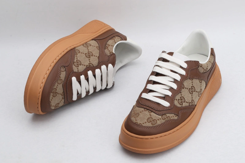 GC LOW-TOP SNEAKER GC13