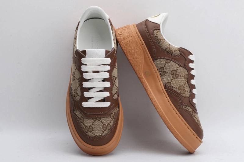 GC LOW-TOP SNEAKER GC13