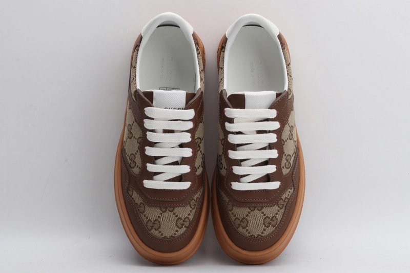 GC LOW-TOP SNEAKER GC13