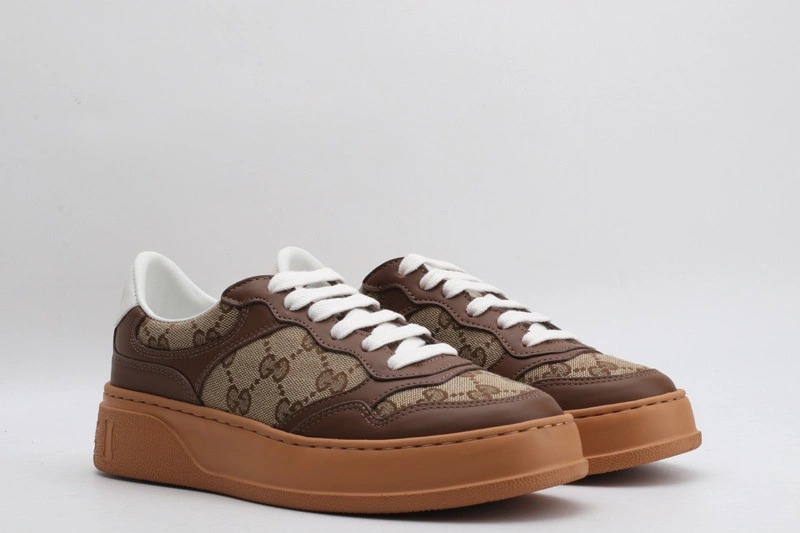 GC LOW-TOP SNEAKER GC13