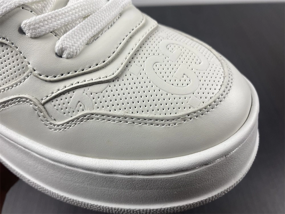 GC LOW-TOP SNEAKER GC18