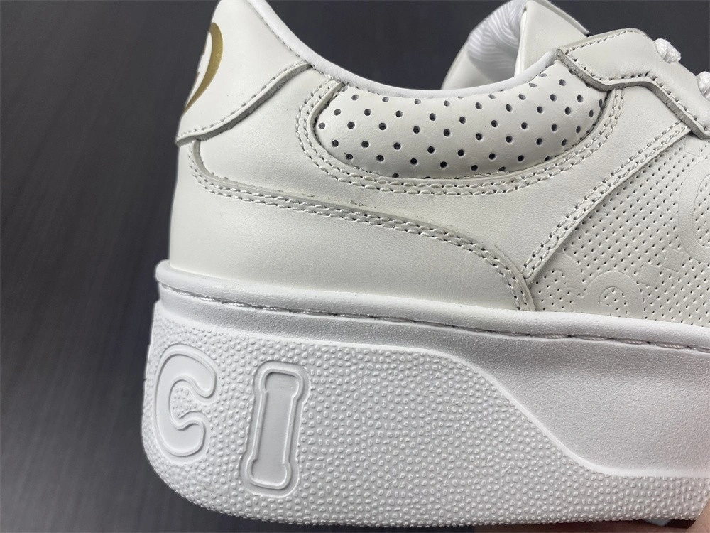 GC LOW-TOP SNEAKER GC18