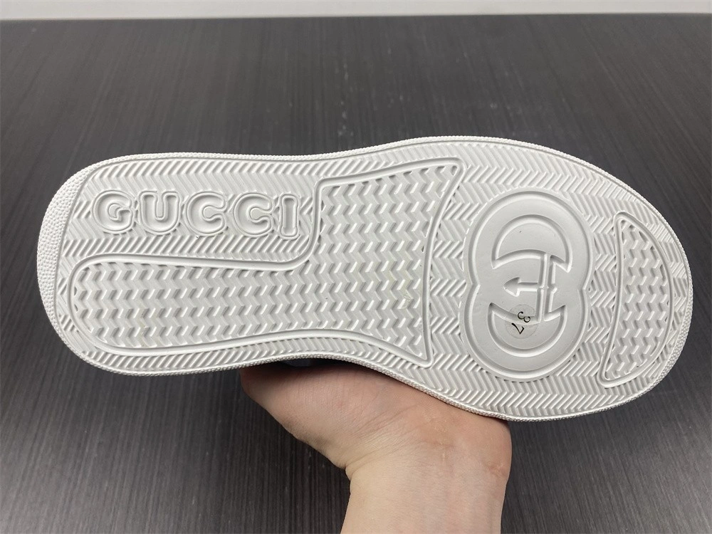 GC LOW-TOP SNEAKER GC18