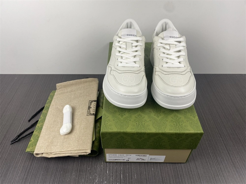 GC LOW-TOP SNEAKER GC18