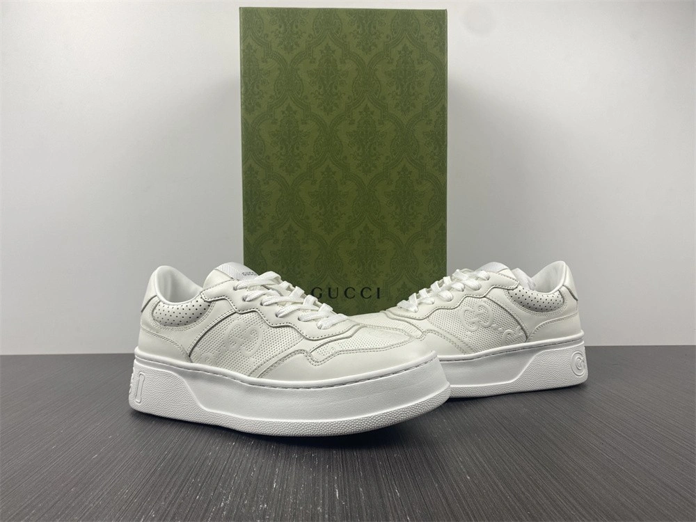 GC LOW-TOP SNEAKER GC18