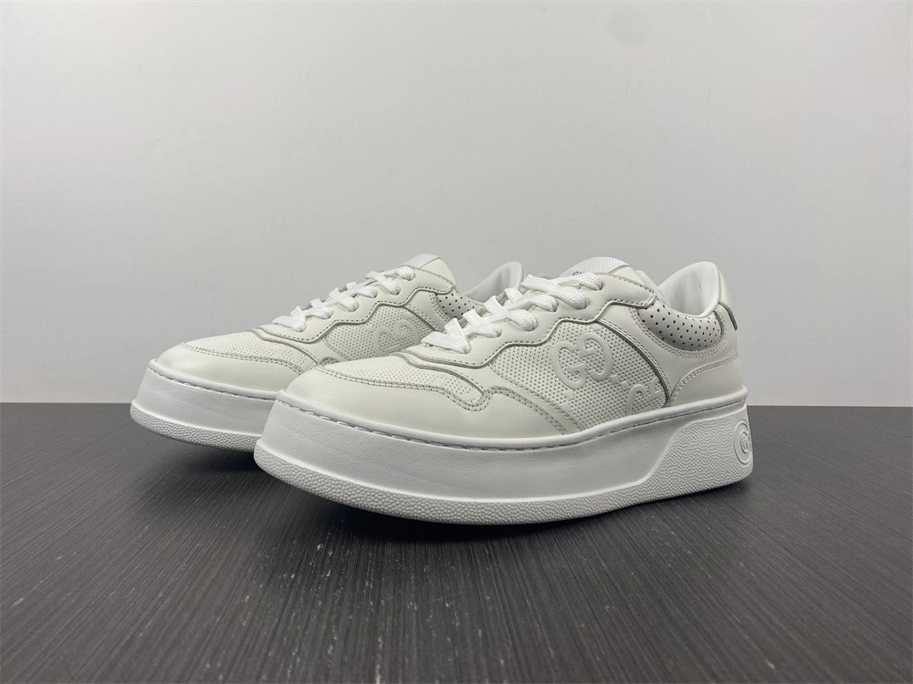 GC LOW-TOP SNEAKER GC18