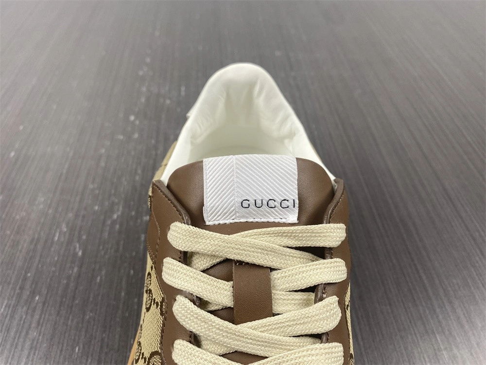 GC LOW-TOP SNEAKER GC18