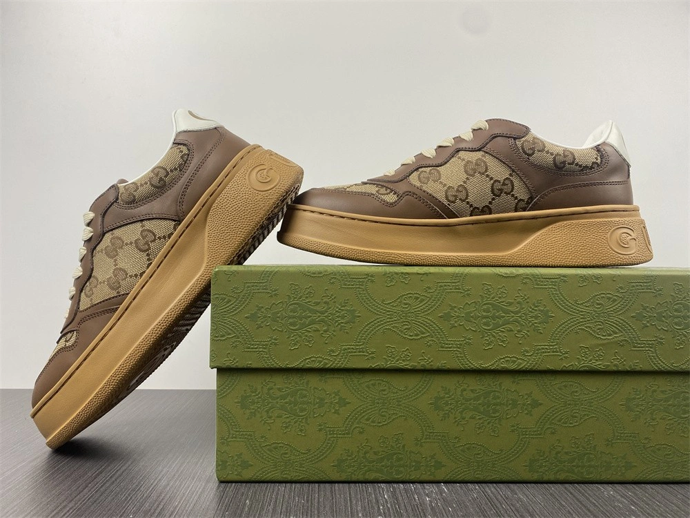 GC LOW-TOP SNEAKER GC18