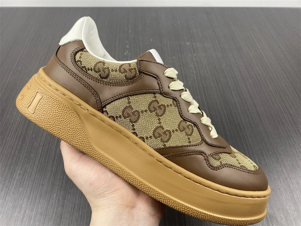 GC LOW-TOP SNEAKER GC18