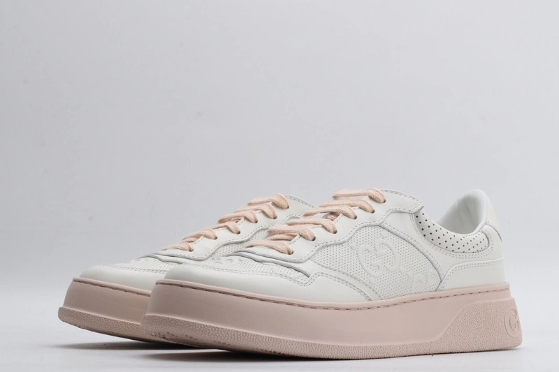 GC Low-Top Sneaker GC14
