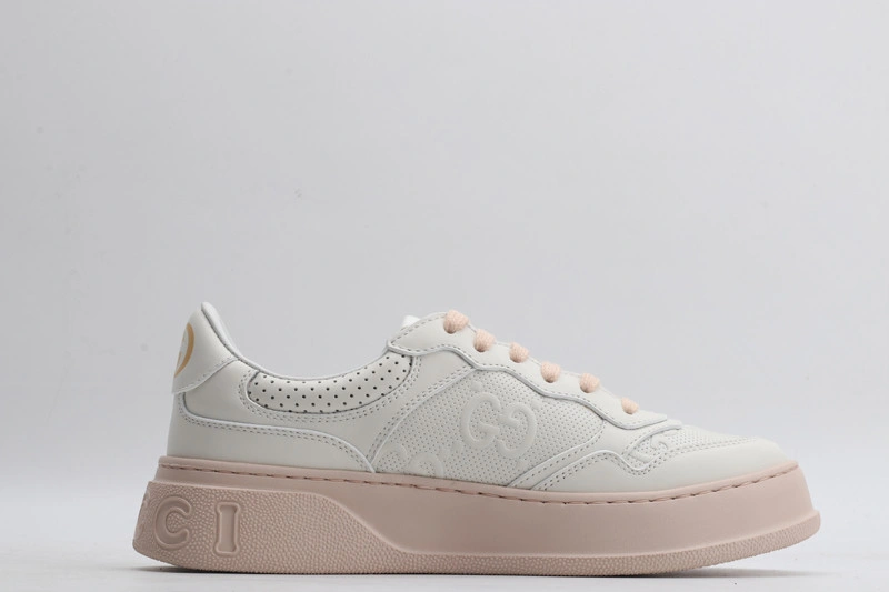 GC Low-Top Sneaker GC14