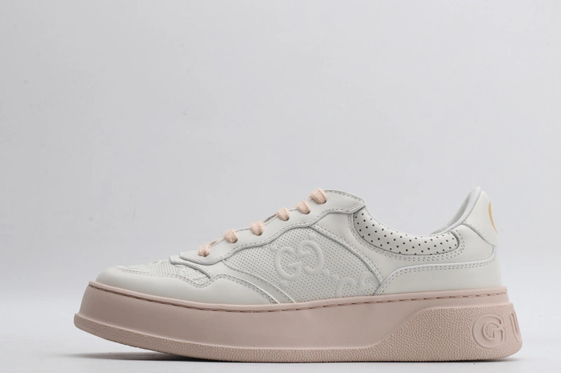 GC Low-Top Sneaker GC14