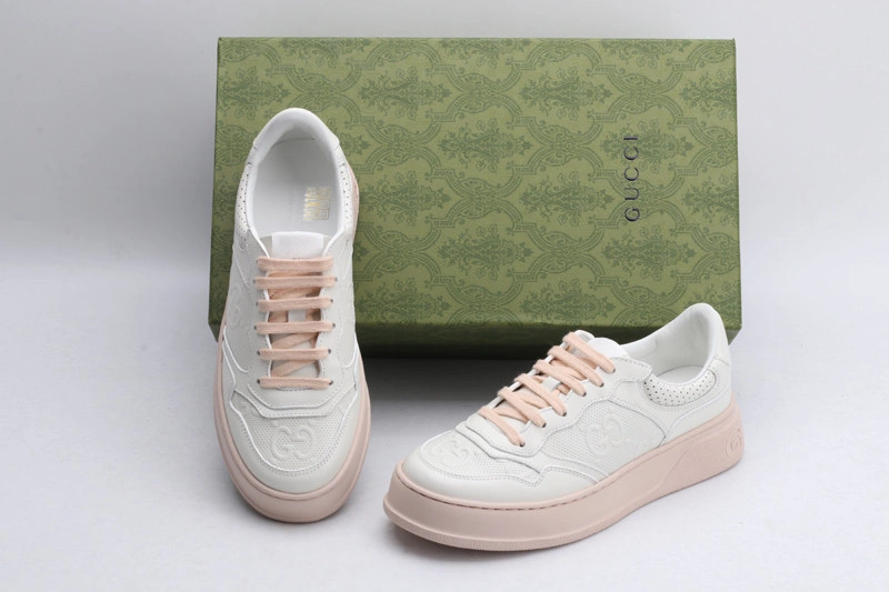 GC Low-Top Sneaker GC14