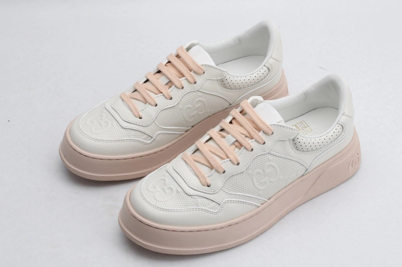 GC Low-Top Sneaker GC14