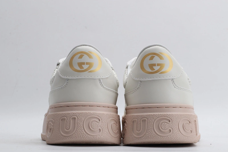 GC Low-Top Sneaker GC14