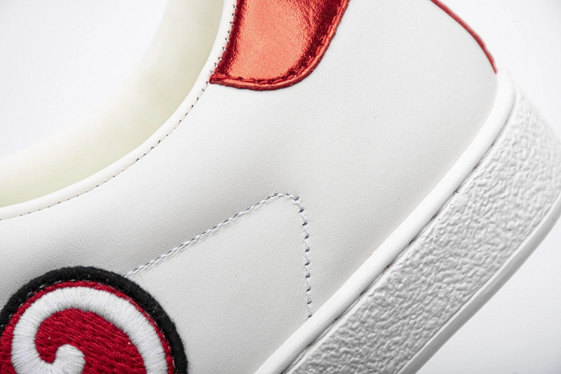 GUCCI  LOW-TOP SNEAKER WHITE  WITH APPLE