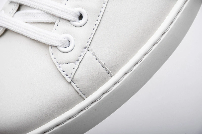 GUCCI  LOW-TOP SNEAKER WHITE  WITH APPLE