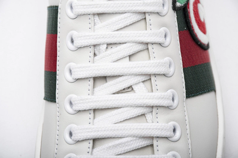 GUCCI  LOW-TOP SNEAKER WHITE  WITH APPLE
