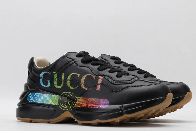 GUCCI  SNEAKER BLAKE  WITH GUCCI LETTER
