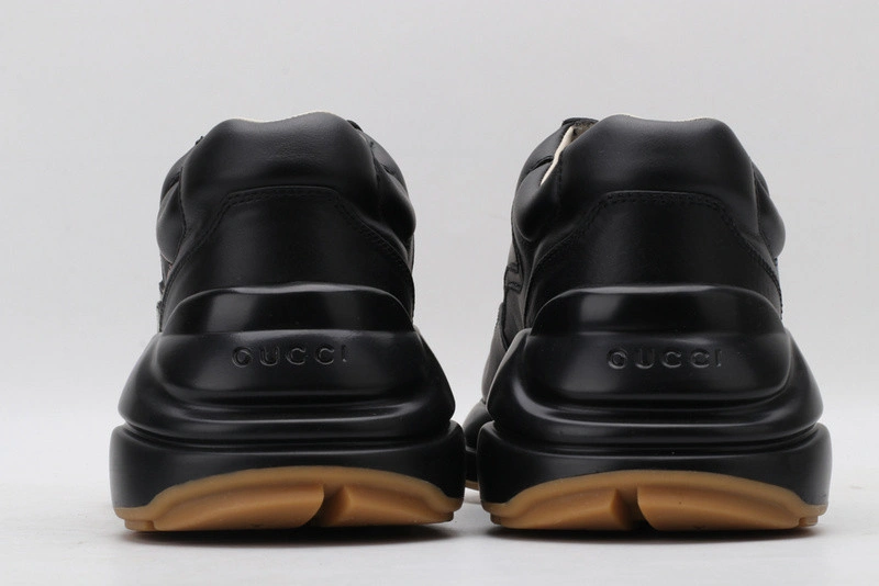GUCCI  SNEAKER BLAKE  WITH GUCCI LETTER