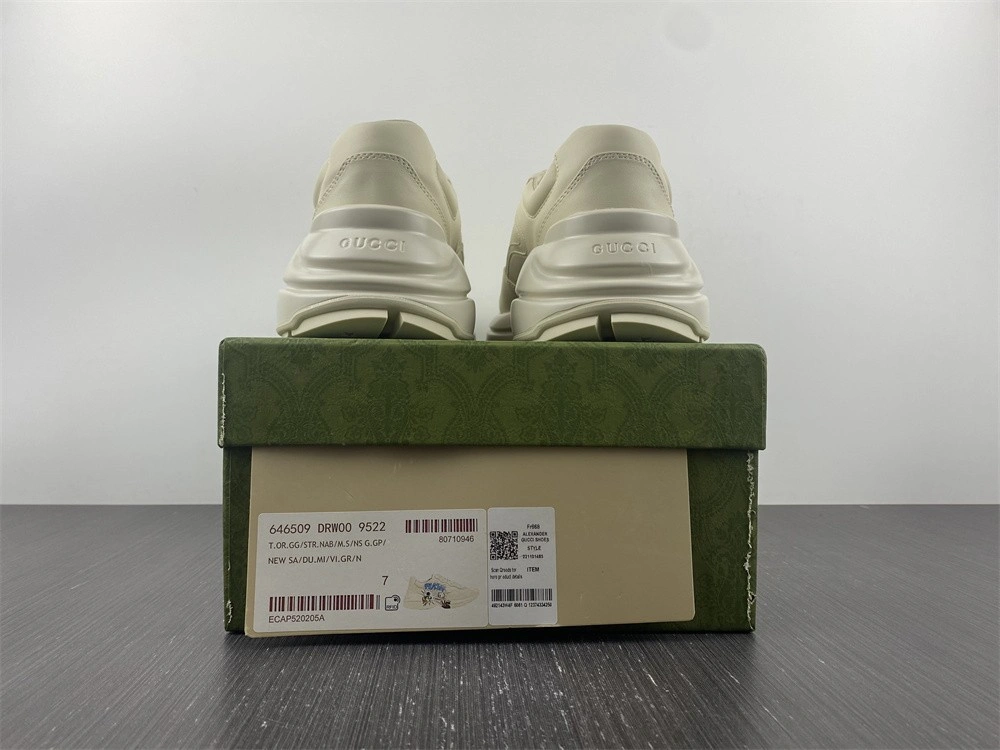 GUCCI  SNEAKER PINK  WITH DUCK