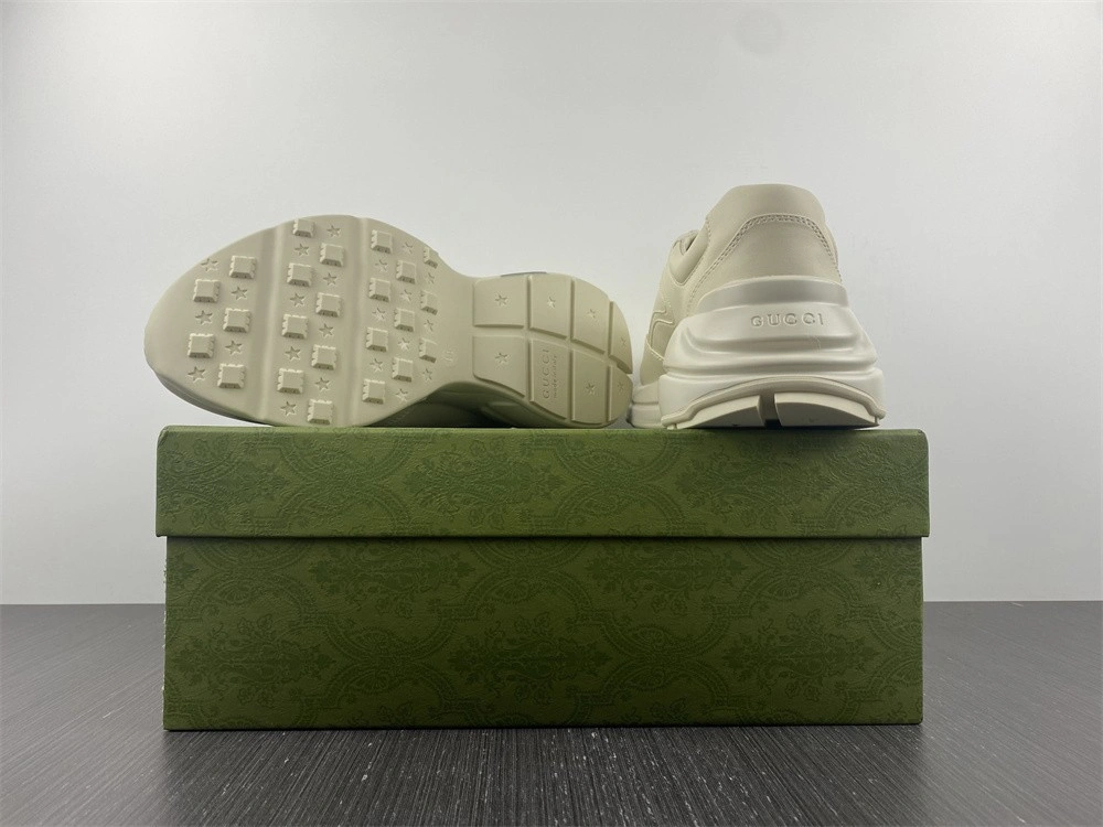 GUCCI  SNEAKER PINK  WITH DUCK