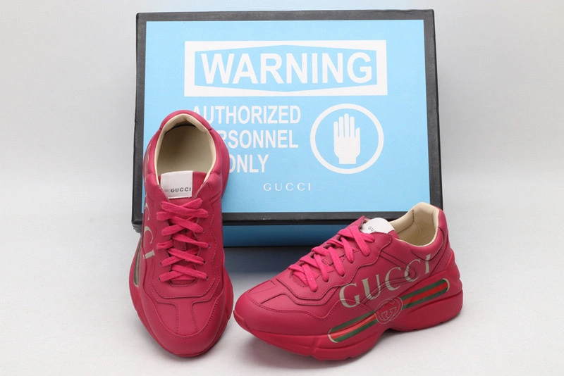 GUCCI  SNEAKER PINK  WITH GUCCI LETTER