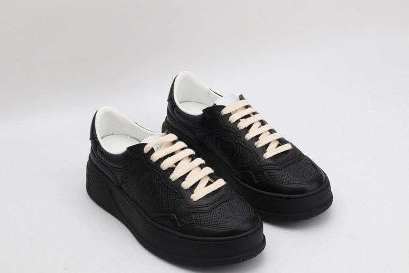 GUCCI  SNEAKER