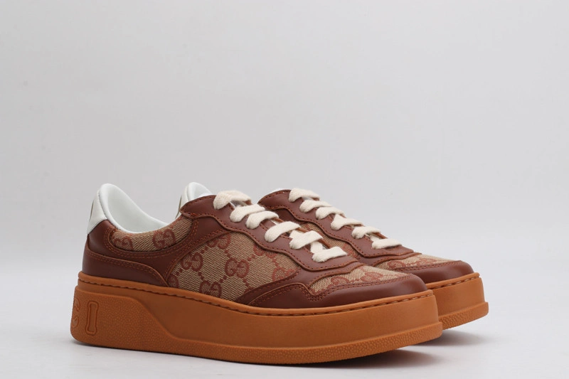GUCCI  SNEAKER