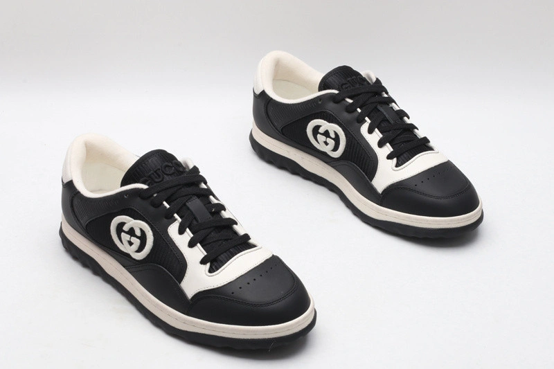 GUCCI  SNEAKER