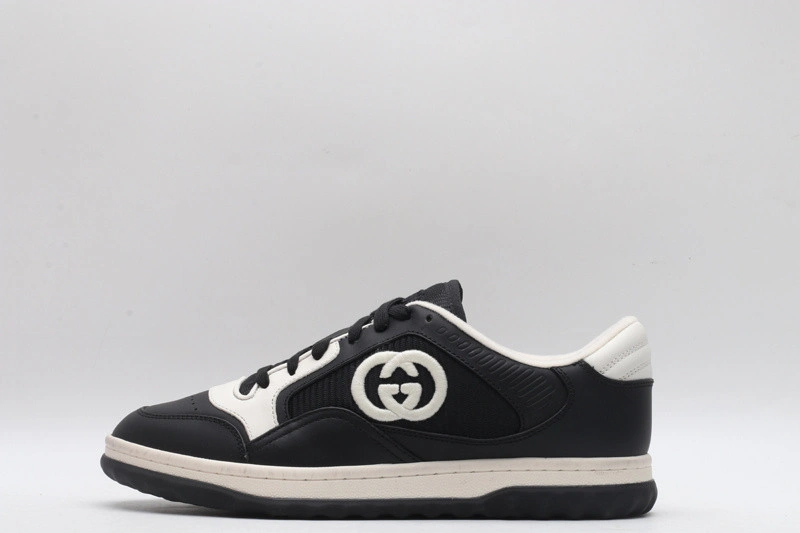 GUCCI  SNEAKER