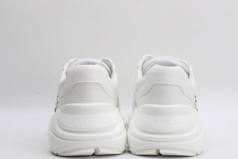 GUCCI  SNEAKER