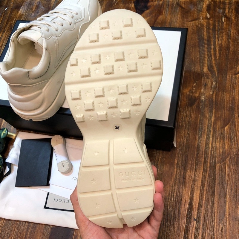GUCCI  SNEAKER