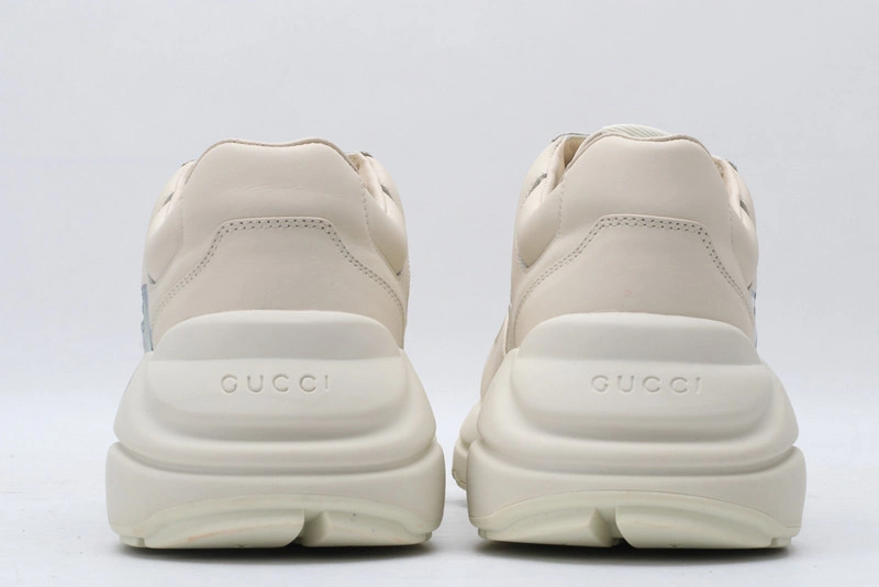 GUCCI  SNEAKER