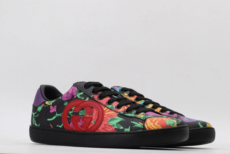 GUCCI  SNEAKER