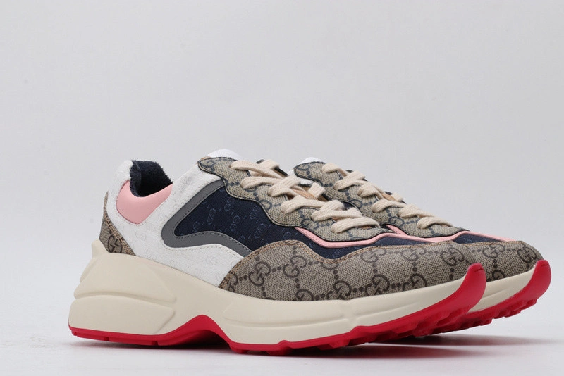 GUCCI  SNEAKER