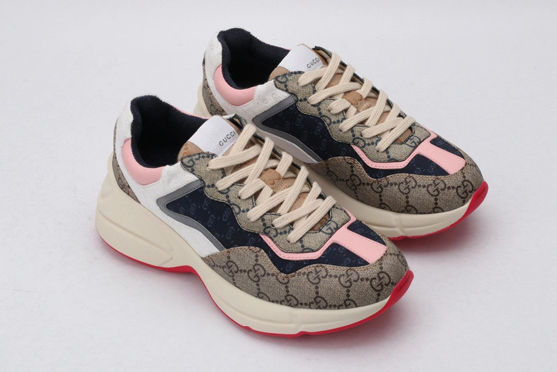 GUCCI  SNEAKER