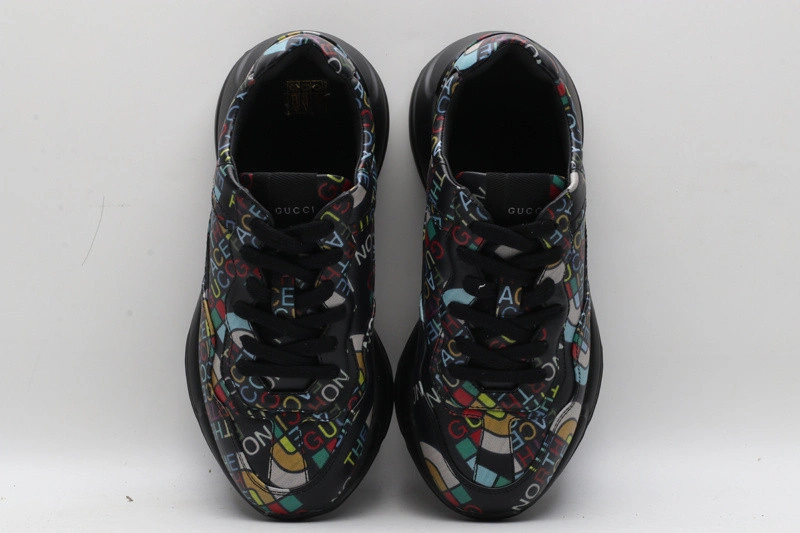 GUCCI  SNEAKER