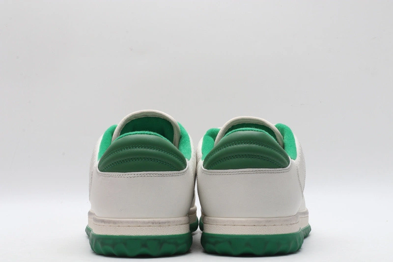 GUCCI  SNEAKER