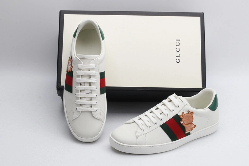 GUCCI  SNEAKER