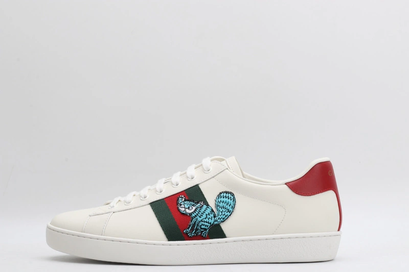 GUCCI  SNEAKER
