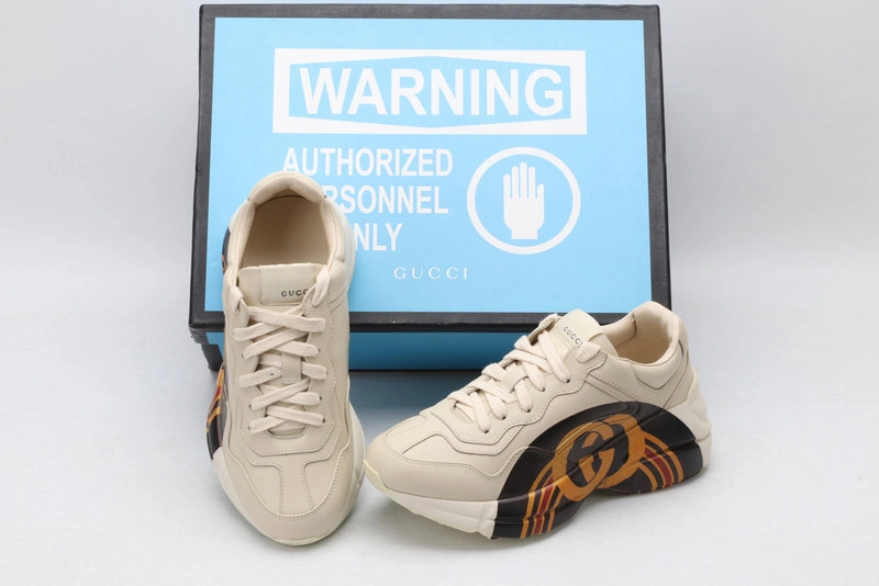GUCCI  SNEAKER