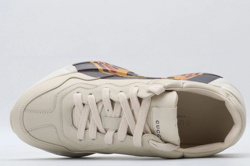 GUCCI  SNEAKER