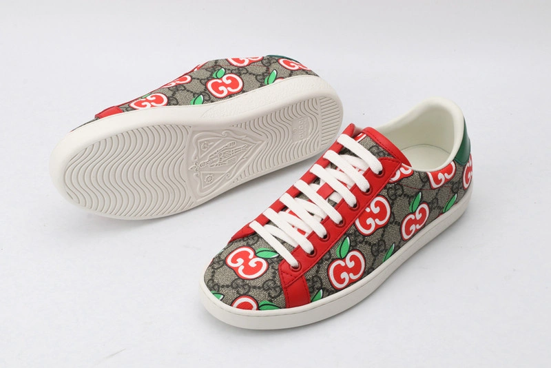 GUCCI  SNEAKER