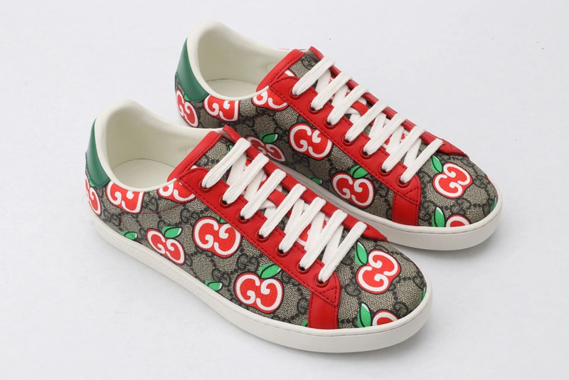 GUCCI  SNEAKER