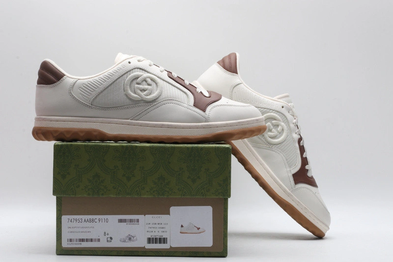 GUCCI  SNEAKER