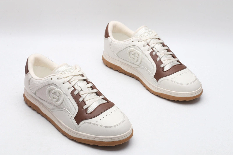 GUCCI  SNEAKER
